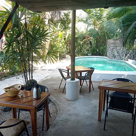 Casa El Colibri Bed & Breakfast Parrita Ngoại thất bức ảnh