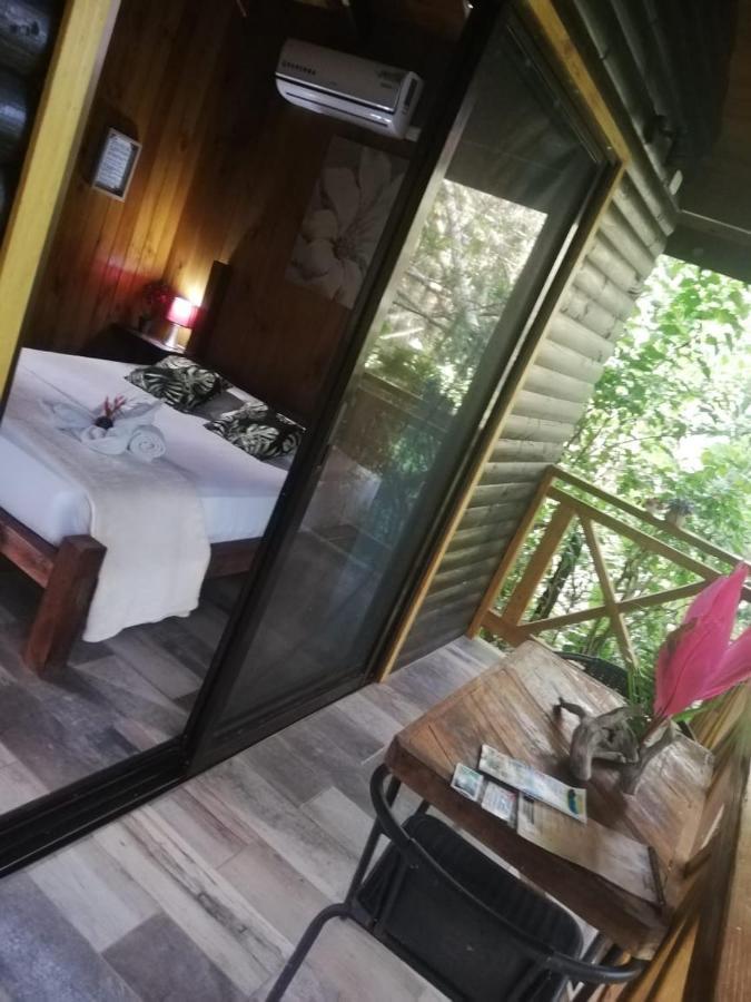 Casa El Colibri Bed & Breakfast Parrita Ngoại thất bức ảnh